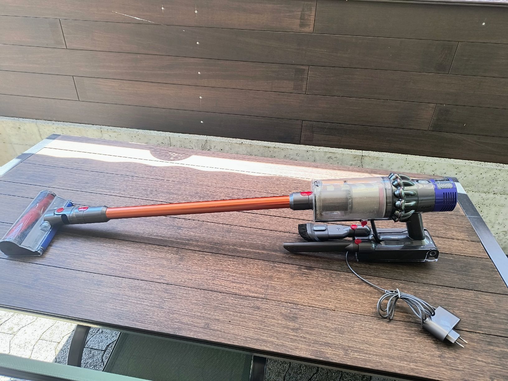 Dyson Aspirateurs & Accessoires: dyson V10 – D'occasion à VORDERTHAL par ducati821 3
