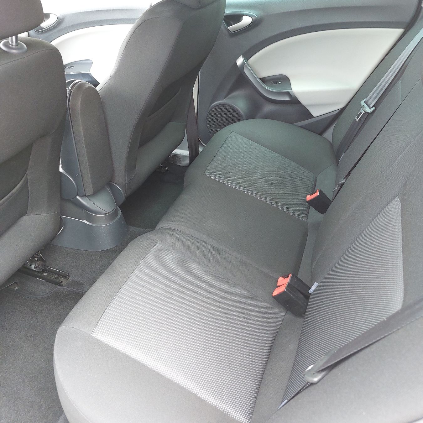 Seat Automobili: Seat ibiza 1.6 16V – Usato da Baden venduto da att_66ph 2