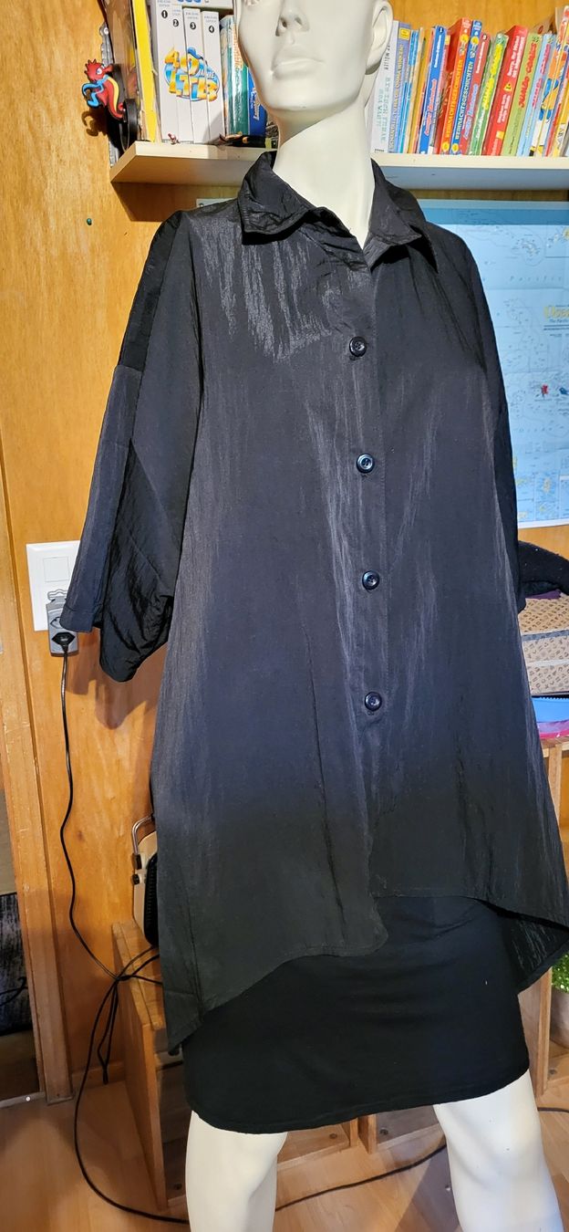 Camicette: Damen-Bluse,  gr 52 schwarz – Usato da Schweizersholz venduto da fuchs06