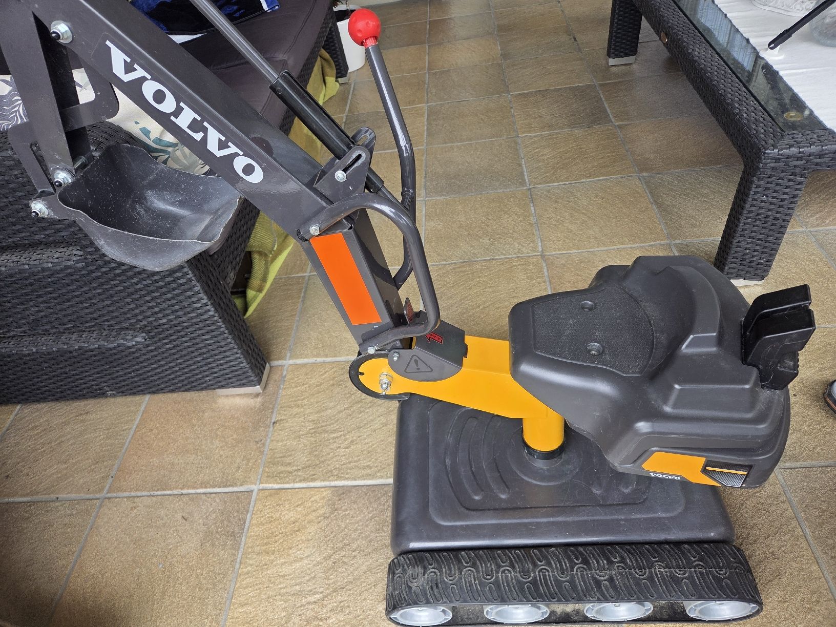 Spielzeuge: volvo Bagger – Gebraucht aus Beromünster von rogerrenate 3