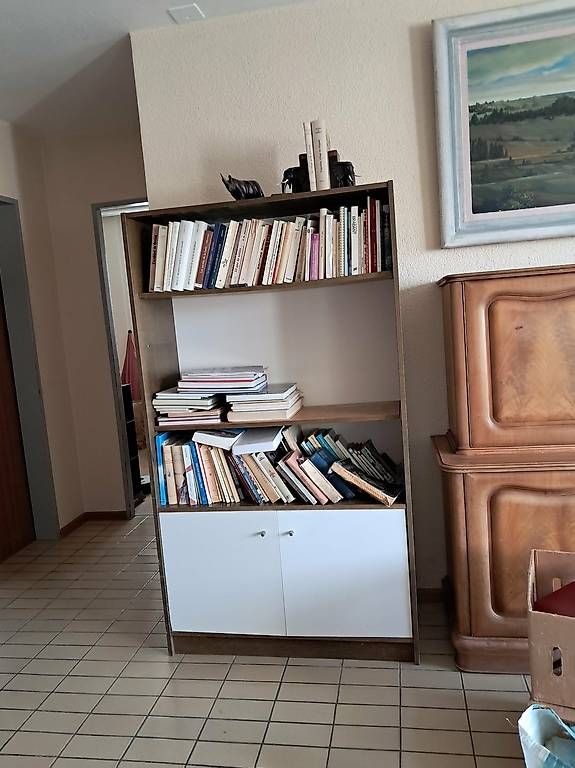 Armadi: A débarrasser ABSOLUMENT avant le 24 mars. – Usato da Saignelégier venduto da Yogi2300