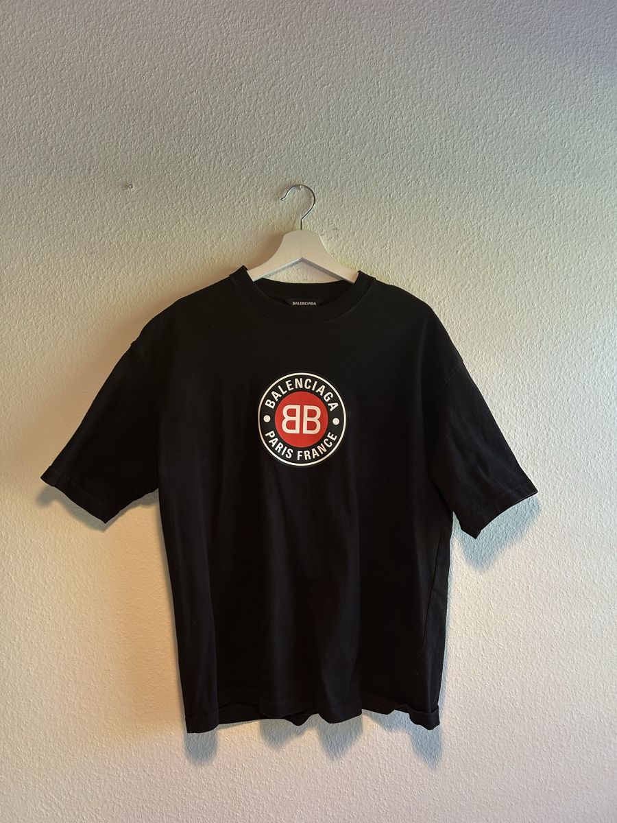 Balenciaga T-Shirts: Balenciaga Shirt – Gebraucht aus Bubendorf von noa_ckq6