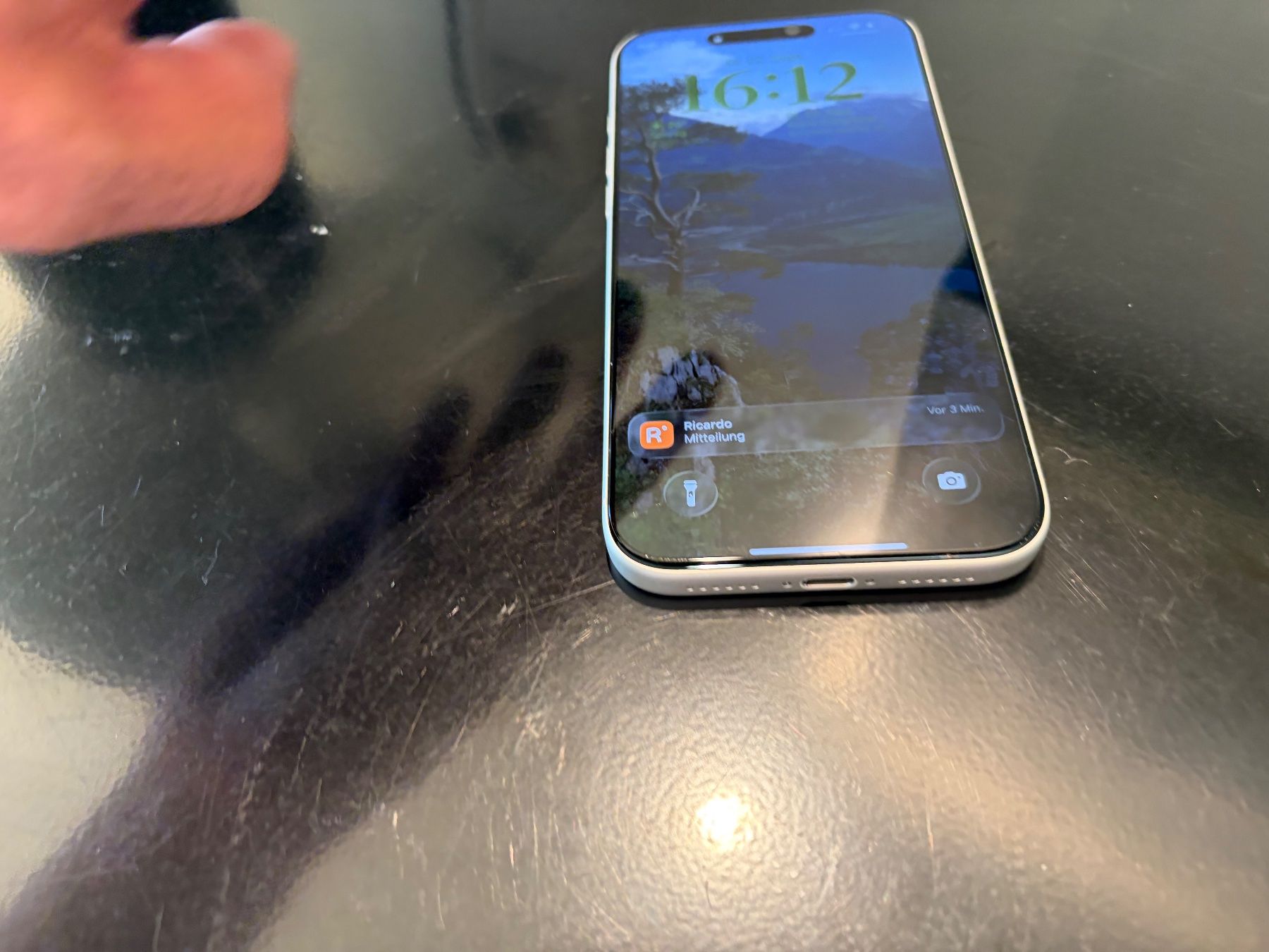 Apple Telefoni cellulari / Smartphones: iPhne 17 Pro Max 256GB, silber – Usato da Weesen venduto da AmdenLodgeOliEschler 1
