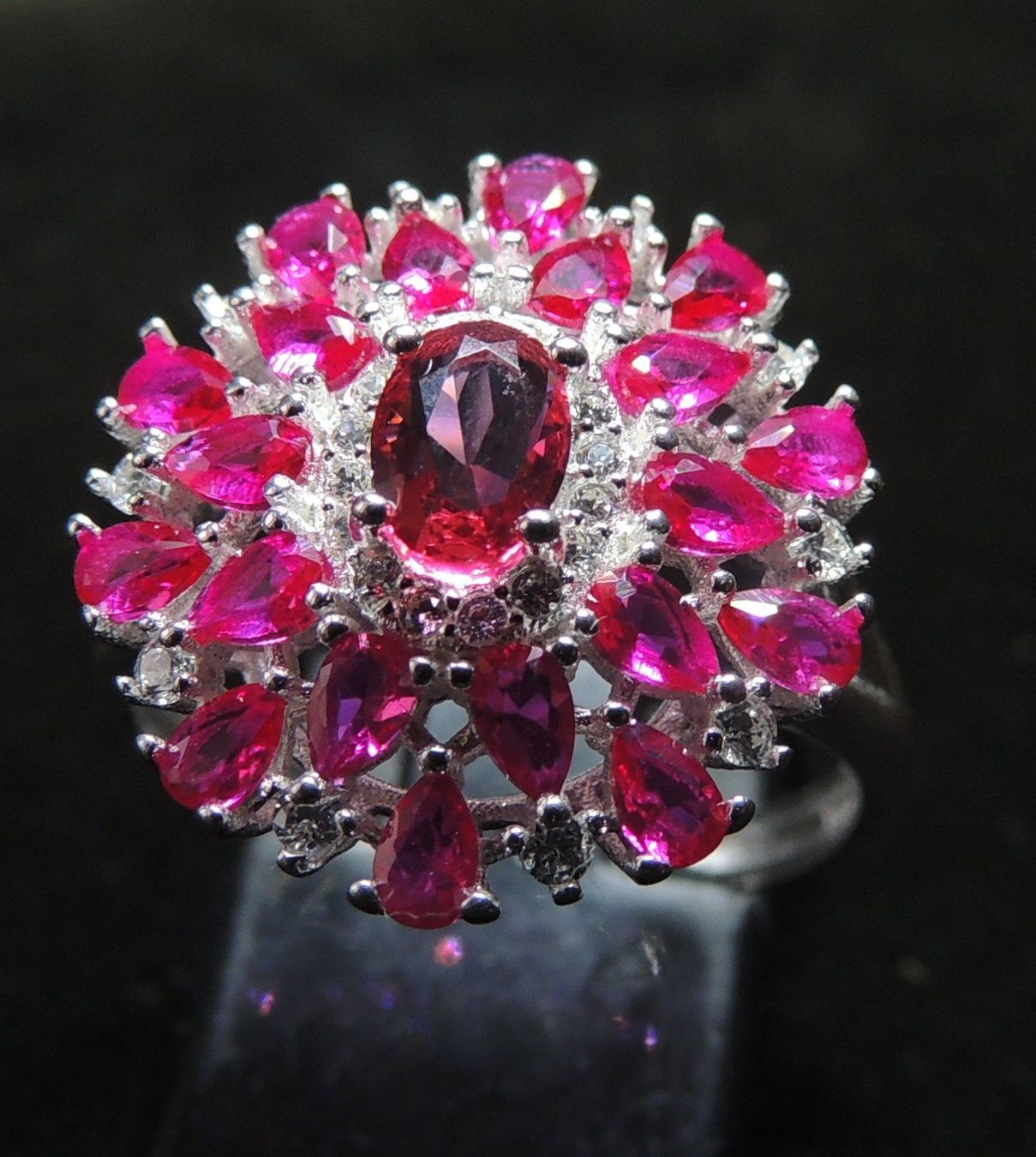 Anelli: Silber 925 Fingerring mit synthetischem Rubin – Nuovo e nell'imballaggio originale da Waldenburg venduto da schaller707 3