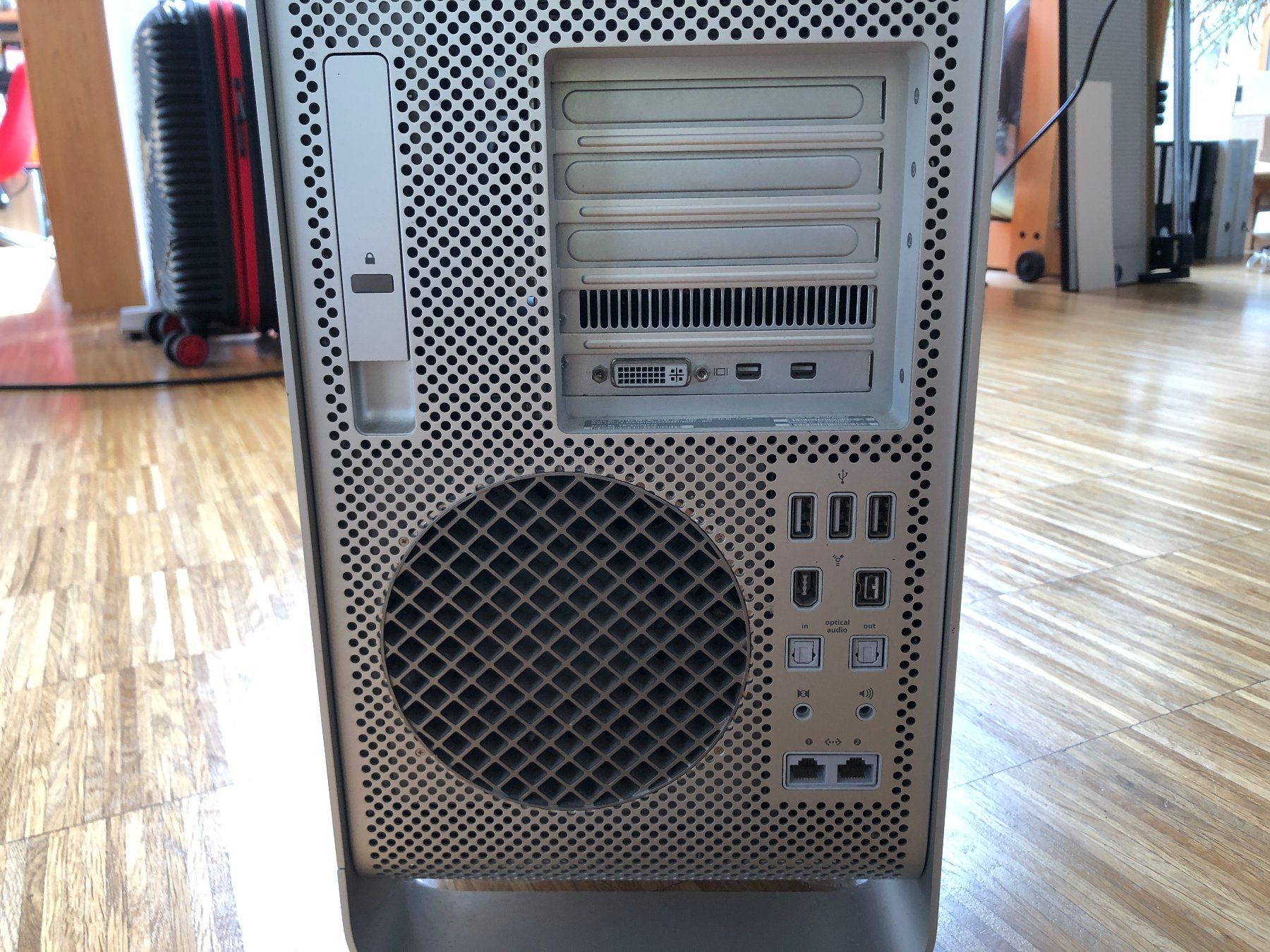 Apple PC: Mac Pro 3.1 von 2008 – Usato da Riehen venduto da flohropax 2