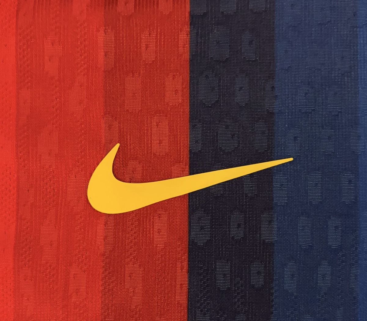 FC Barcelona Canottiere & Pantaloni: FC Barcelona Heimtrikot 2026/27 – Nuovo e nell'imballaggio originale da Moosseedorf venduto da prodrips 3
