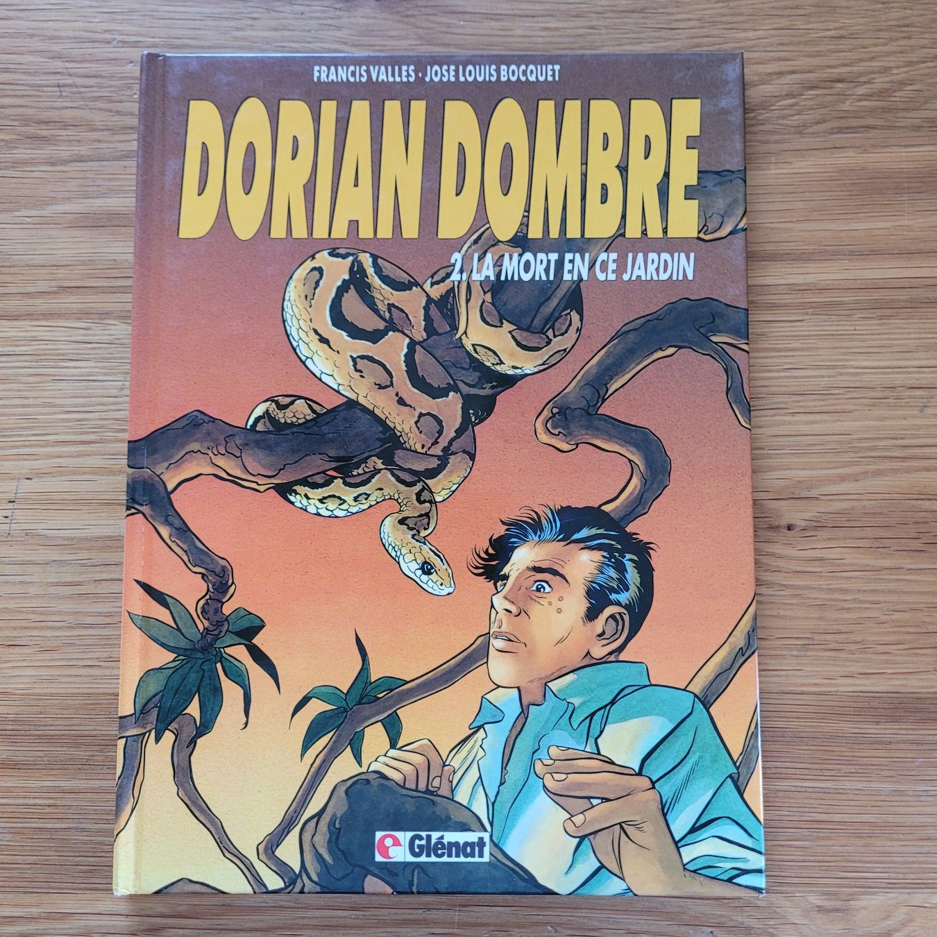 Fumetti: BD EO Dorian Dombre 2. La Mort En Ce Jardin – Usato da Biel/Bienne venduto da Destockweb