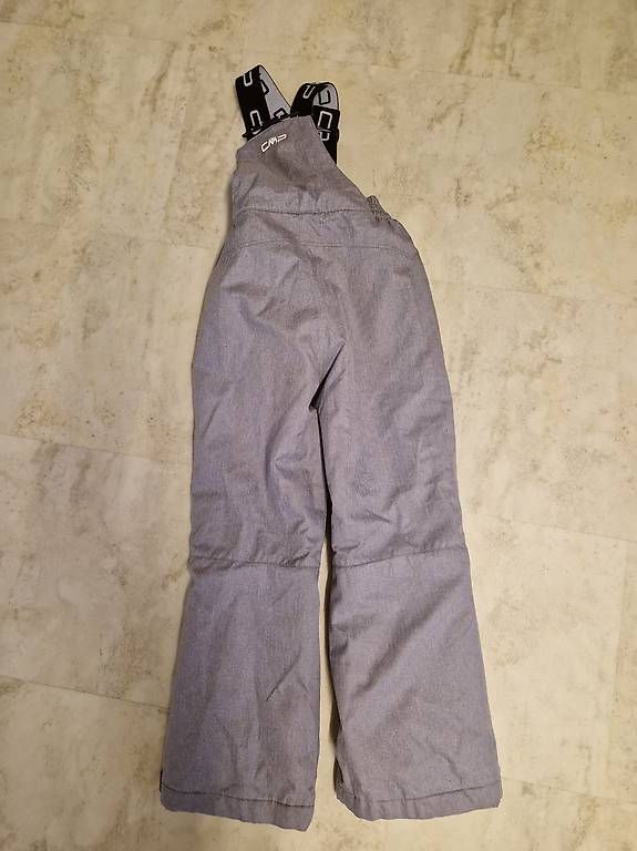 Pantalons: Skihose CMP Grösse 128 – D'occasion à Gelterkinden par Eve1711 1