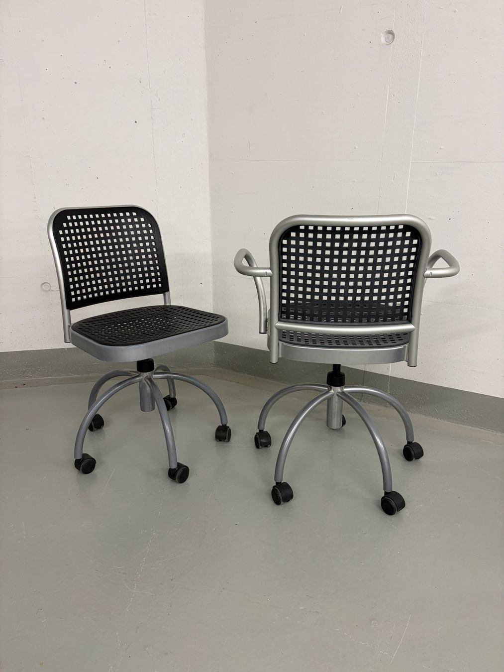 Stühle: Vico Magistretti, 2 Bürosessel – Gebraucht aus Zürich von less_more 1