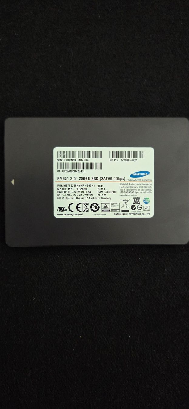 Samsung Disques durs: Samsung 256GB SSD – D'occasion à Zihlschlacht par vogelgrip