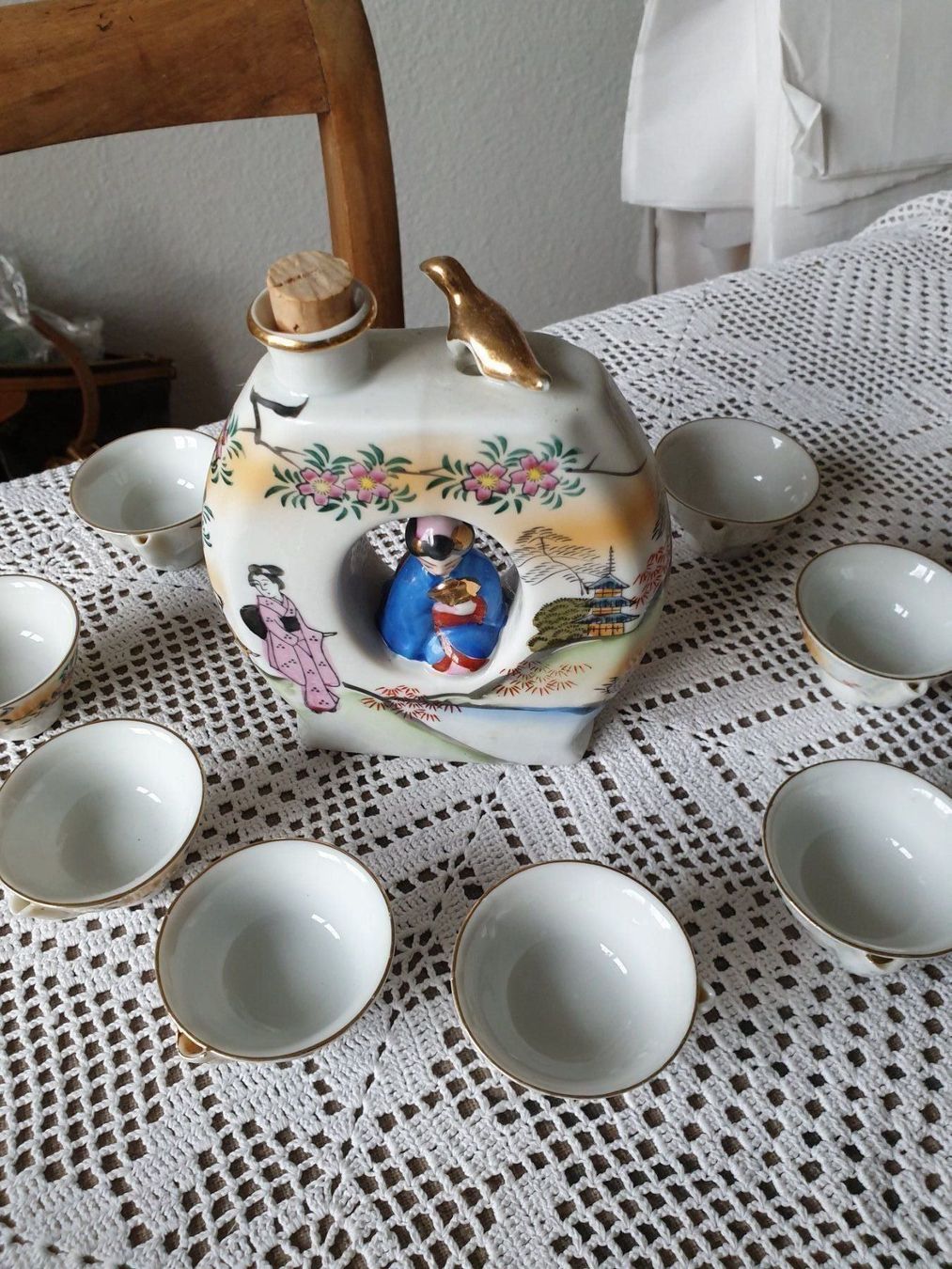 Set di piatti: Sake Set mit Pfeifton Geisha wunderbar – Usato da Bottmingen venduto da sandy_2 2