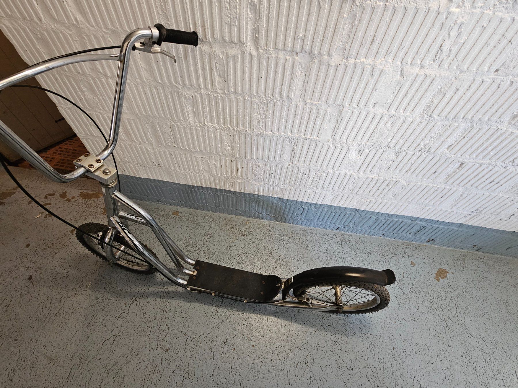 Kickboard: Trottinett mit Bremsen – Gebraucht aus Hombrechtikon von 31071996 4