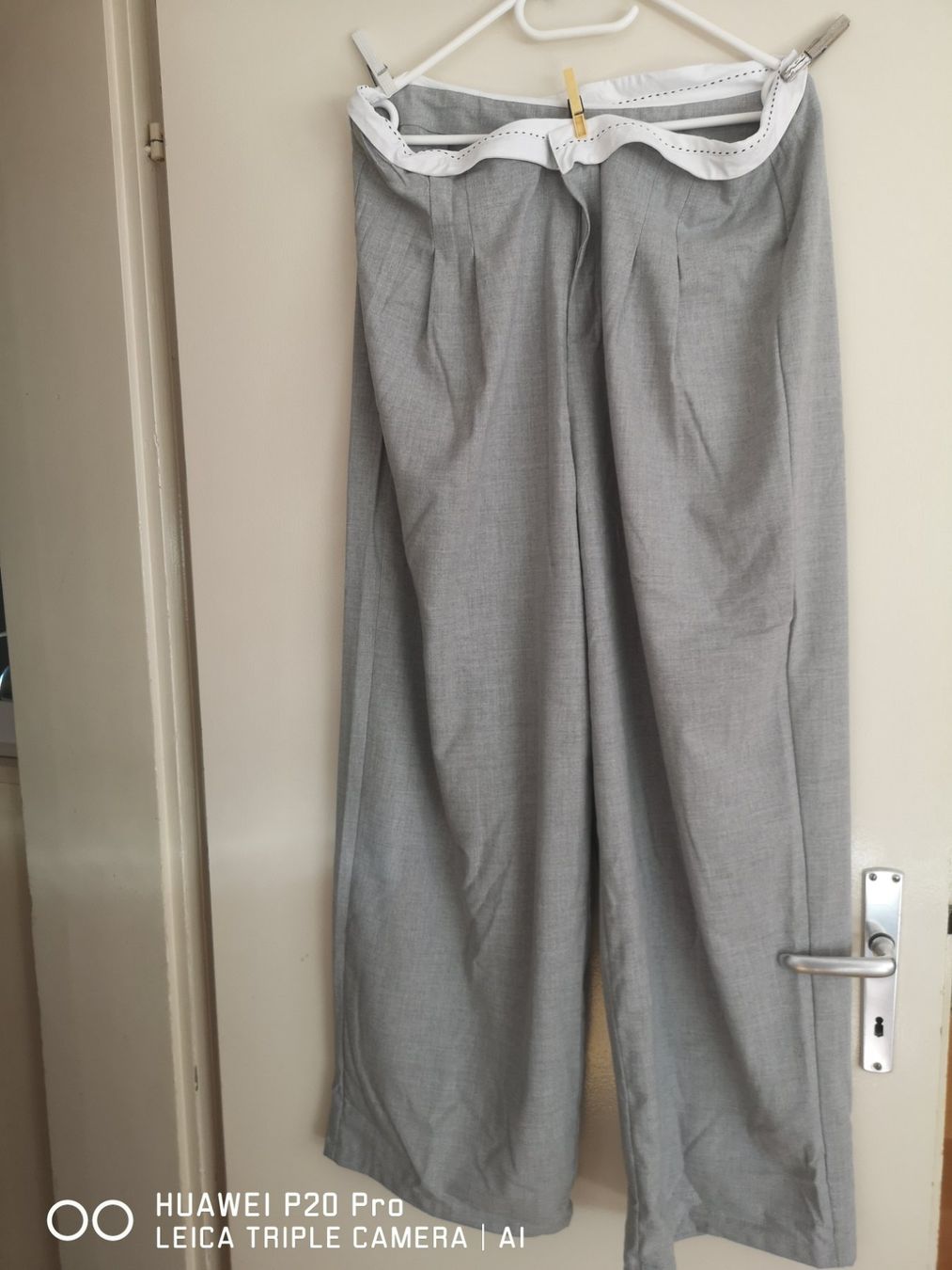 Pantaloni: Damen Hose – Nuovo (secondo la descrizione) da Frenkendorf venduto da DORU1