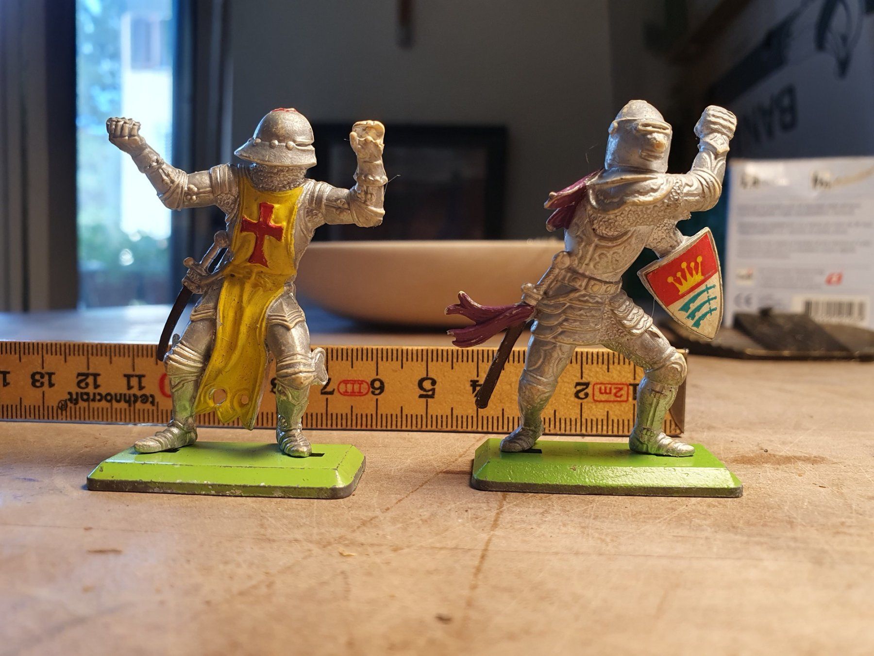 Figuren: 2 Stk Deetail Ritterfiguren – Gebraucht aus Zürich von loosebone