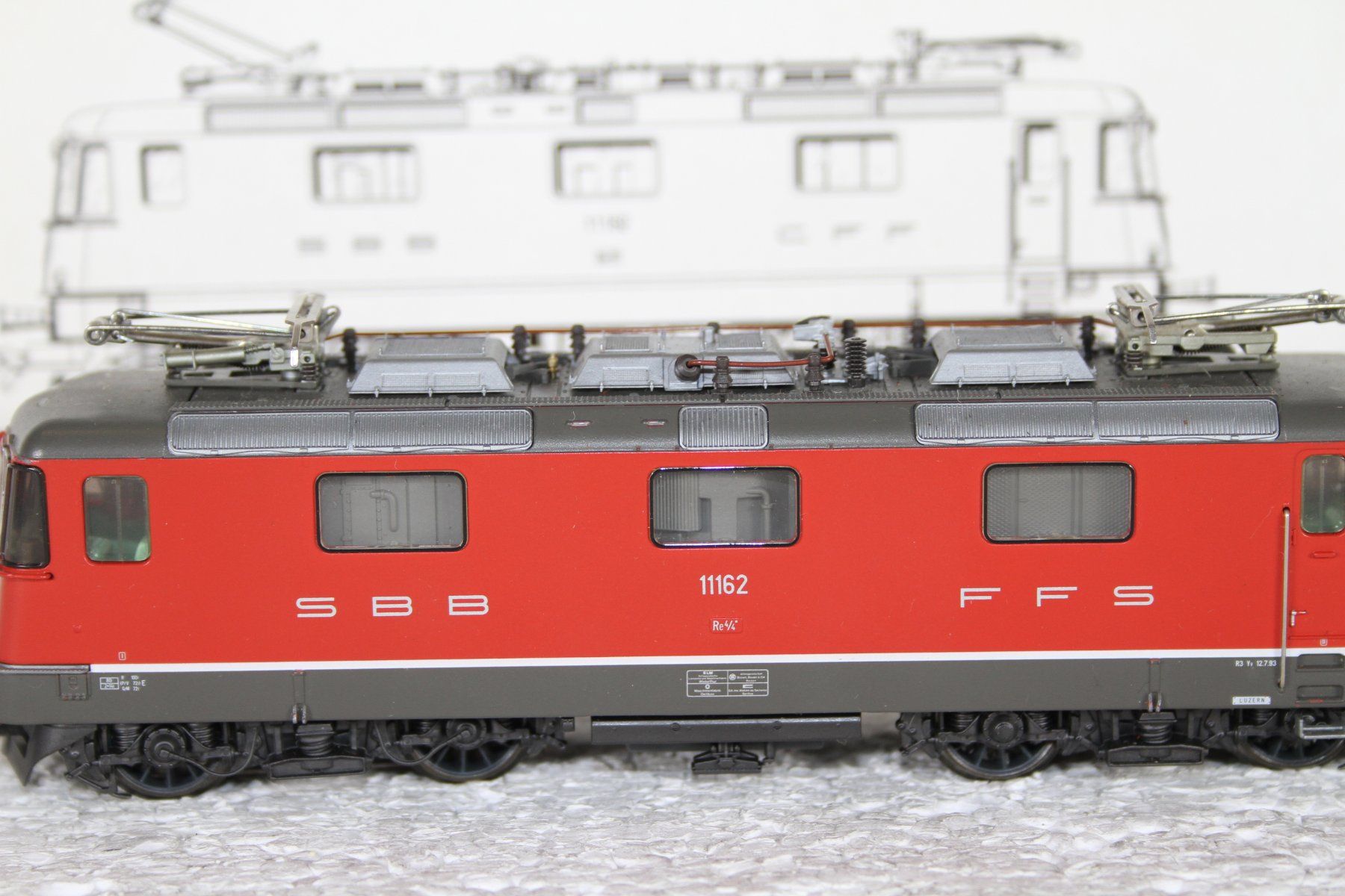 Märklin Modellini di ferrovie: Märklin 3434 SBB Re 4/4 delta-digital rot – Usato da Triesen venduto da gleis8 1