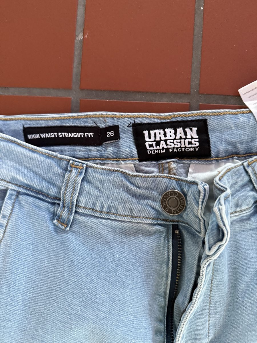 Jeans: Urban Classics Damen Jeans, Gr. 26, hellblau – Usato da Zürich venduto da JOD213 2