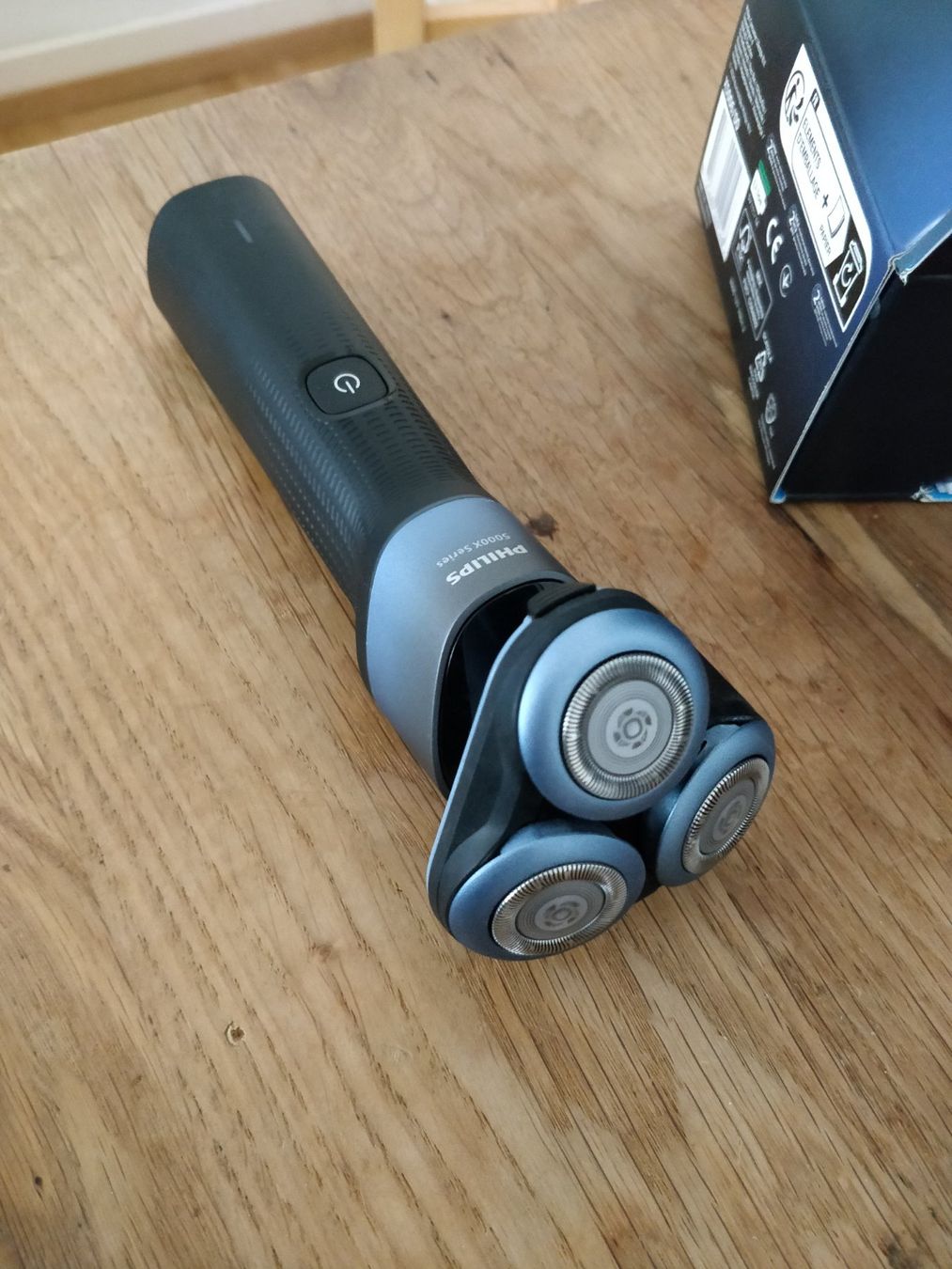 Philips Rasoi & Lamette da barba: Rasoir électrique Philips 5000X – Usato da Genève venduto da Dav_ 5
