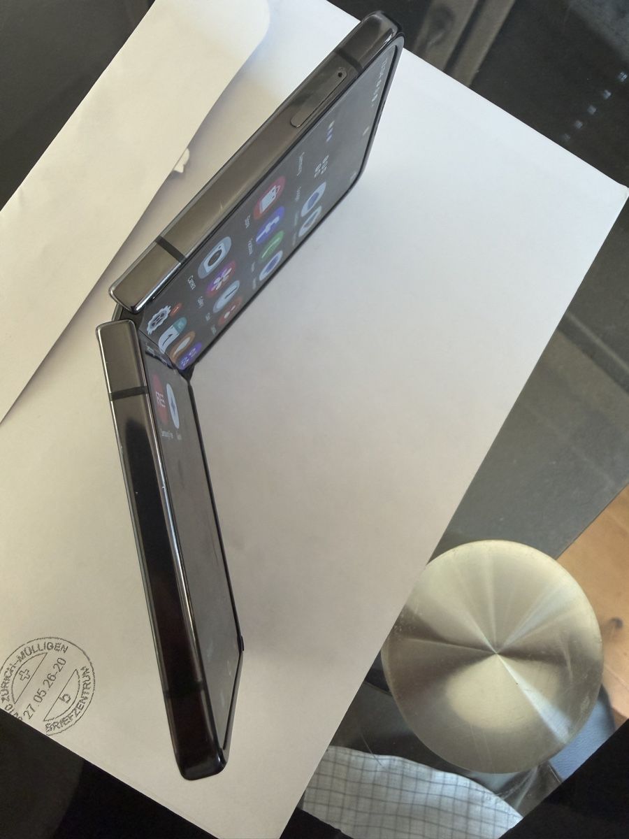 Samsung Telefoni cellulari / Smartphones: Galaxy Z Flip 4 - 256GB – Usato da Höri venduto da Binary_tech_ch 5