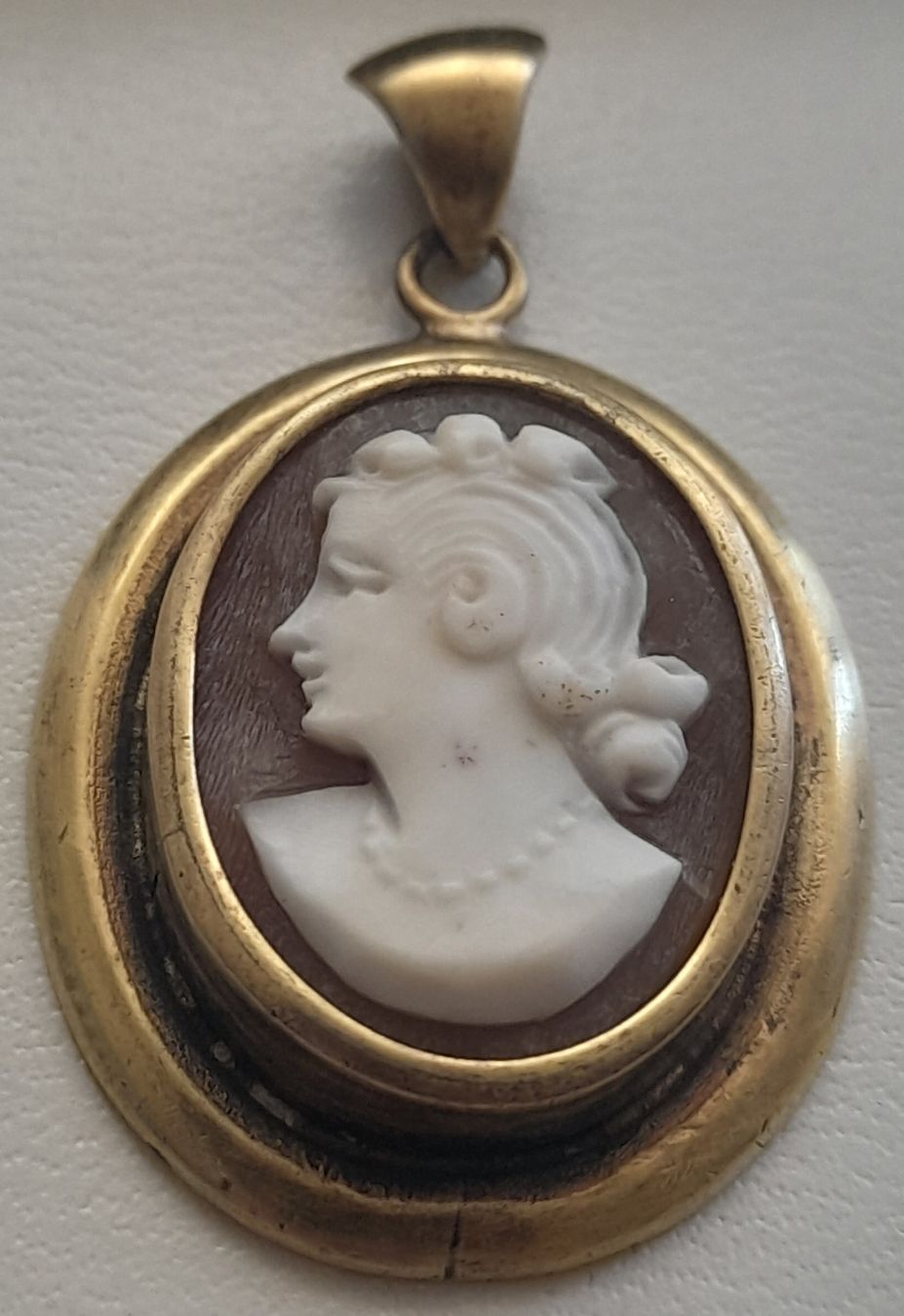 Ciondoli: Pendentif Camée ancienne.  – Usato da Lausanne venduto da Glam-Luxe 1