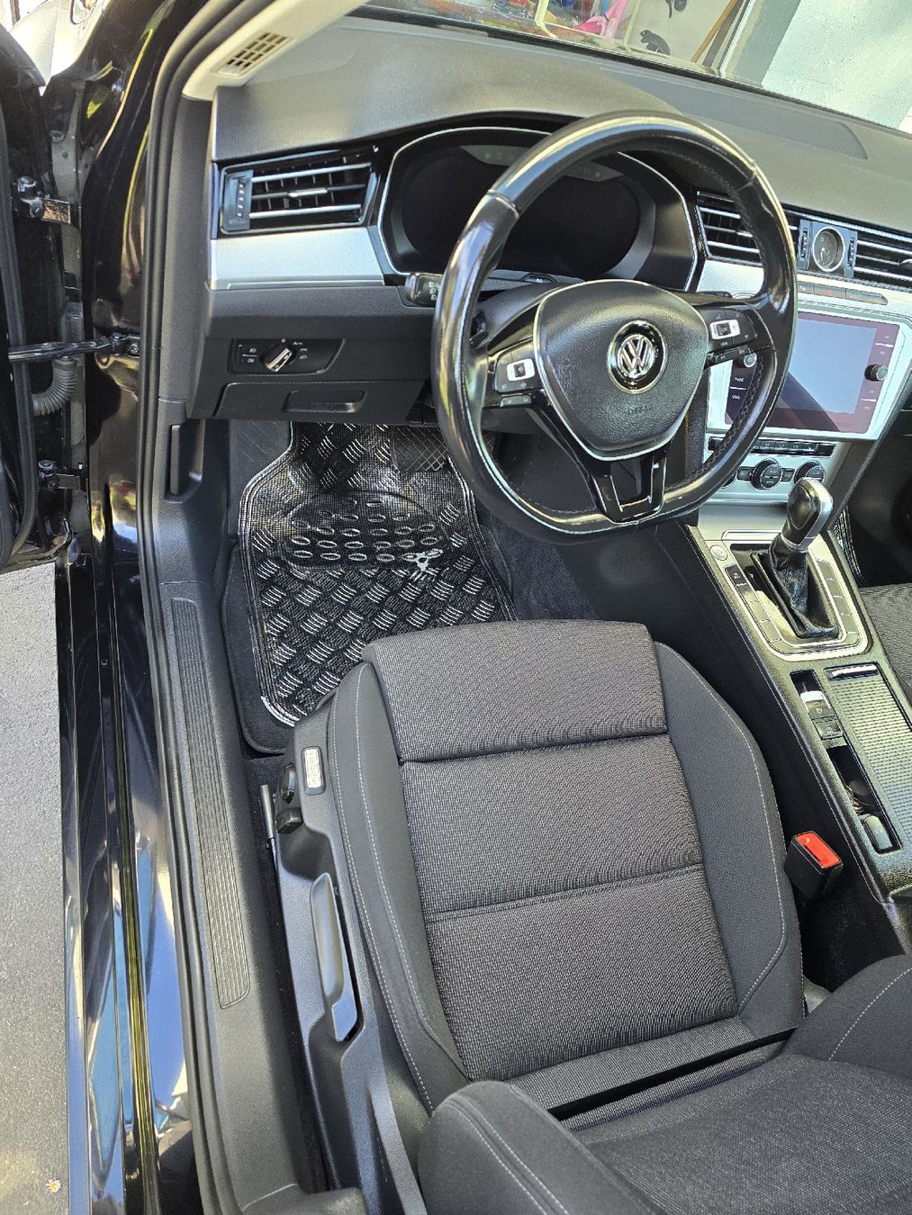 VW Autos: VW Passat Variant  Eleganc 2.0 TDi DSG , Schweizer Auto – Neu (gemäss Beschreibung) aus Rüti ZH von ale_v8cn 2