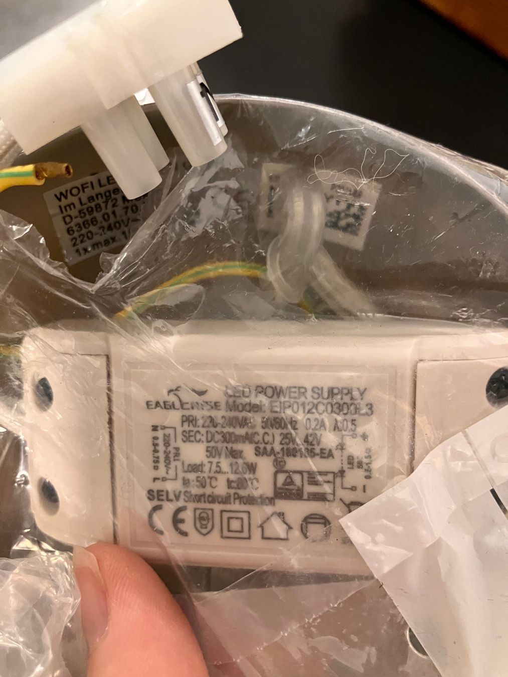 Kronleuchter & Deckenlampen: Scribble, 6Flammiger LED Pendelleuchte, Diamantgeschnittenes – Gebraucht aus Unterägeri von len_pcc5 1