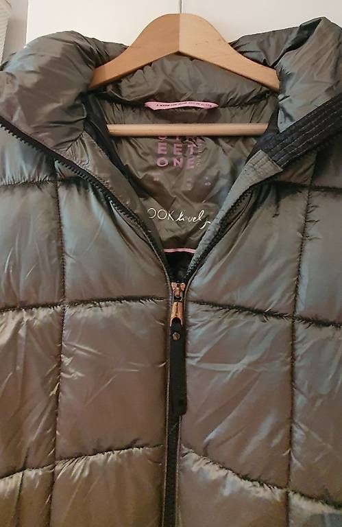 Giacche: Kurze Steppjacke, Gr. 38 NEU – Nuovo (secondo la descrizione) da Unterentfelden venduto da LookoutMt 2