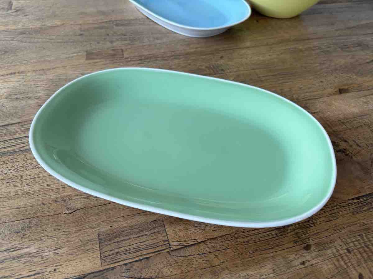 Rössler Servierplatten: 2 Rössler Platten oval hellblau und grün, top 28cm – Neu (gemäss Beschreibung) aus Kreuzlingen von Lemmine 8