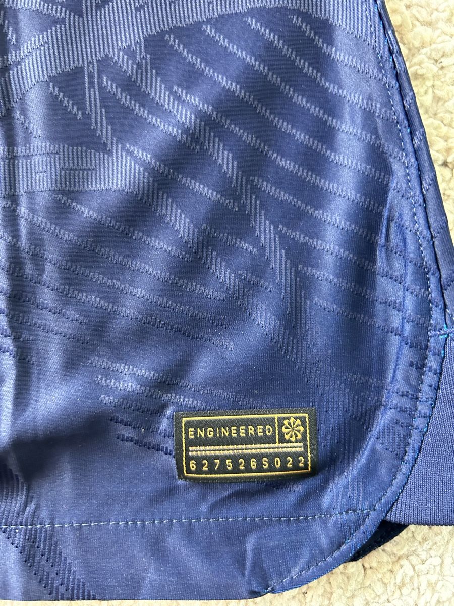 Nike Canottiere & Pantaloni: Kroatien Trikot Authentic XL Gvardiol – Nuovo (secondo la descrizione) da Nussbaumen AG venduto da Dejoo 2