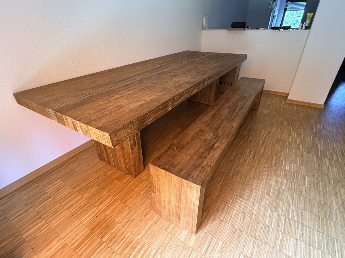 Tische: Massiver Esstisch Tekaholz – Gebraucht aus Schafisheim von Flawiia 2