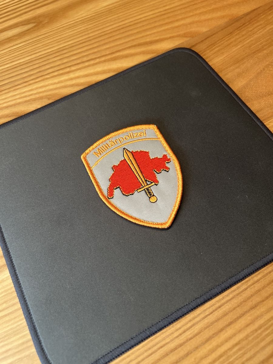 Schweizer Armee Placchette & Badge: MP Badge Militärpolizei – Nuovo e nell'imballaggio originale da Fruthwilen venduto da speex 1