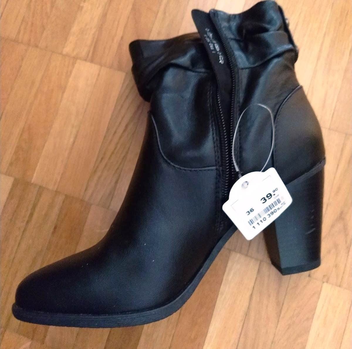 Scarpe da donna: Stiefeletten aus schwarzem Leder - Grösse 36 - – Nuovo e nell'imballaggio originale da Zürich venduto da 1980ale