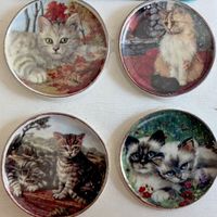 4 grosse Porzellanteller (Katzen) f/Puppenstube. NP 28.00.