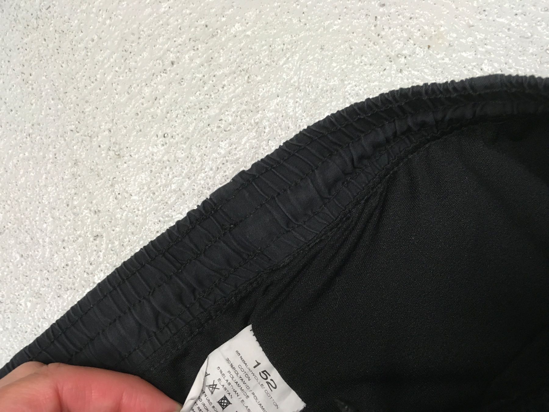 Crosswave Scarpe, pantaloni & magliette da ginnastica: Crosswave Velo-Shorts, Grösse 15, Schwarz – Usato da Waltenschwil venduto da MeKo8 3