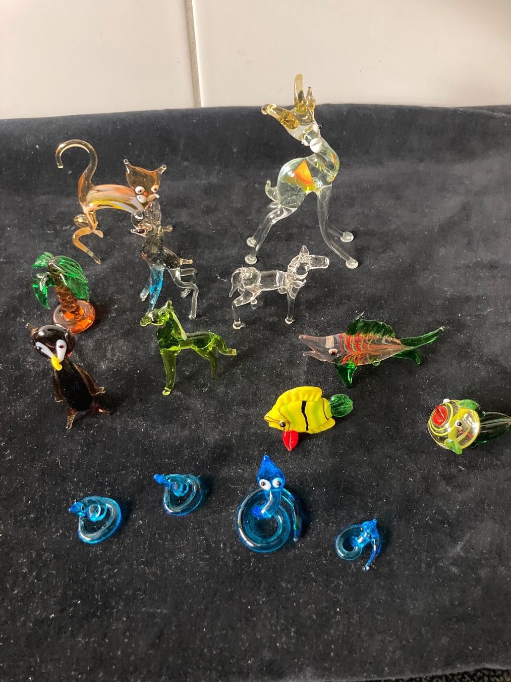 Statuette: 14 bunte, farbige Glas-Tiere – Usato da Zürich venduto da Chaeffeler 1