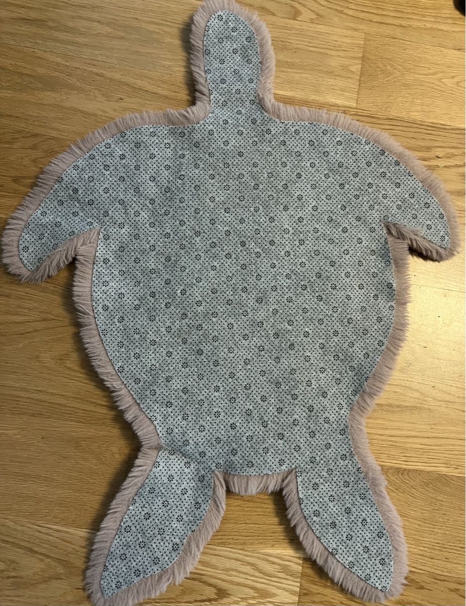 Tappeti: Kayoom Kinder Teppich Rosa Turtle 68x90 – Usato da Zollikerberg venduto da Huglina 1