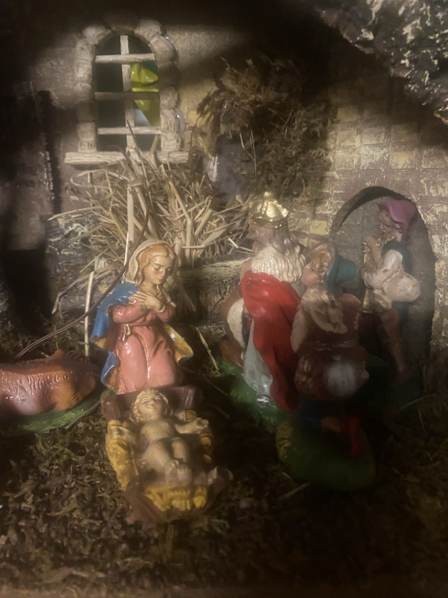 Tutte le decorazioni: Handgefertigte Weihnachtskrippe mit Beleuchtung, Top! – Usato da Watt venduto da Willis4 3