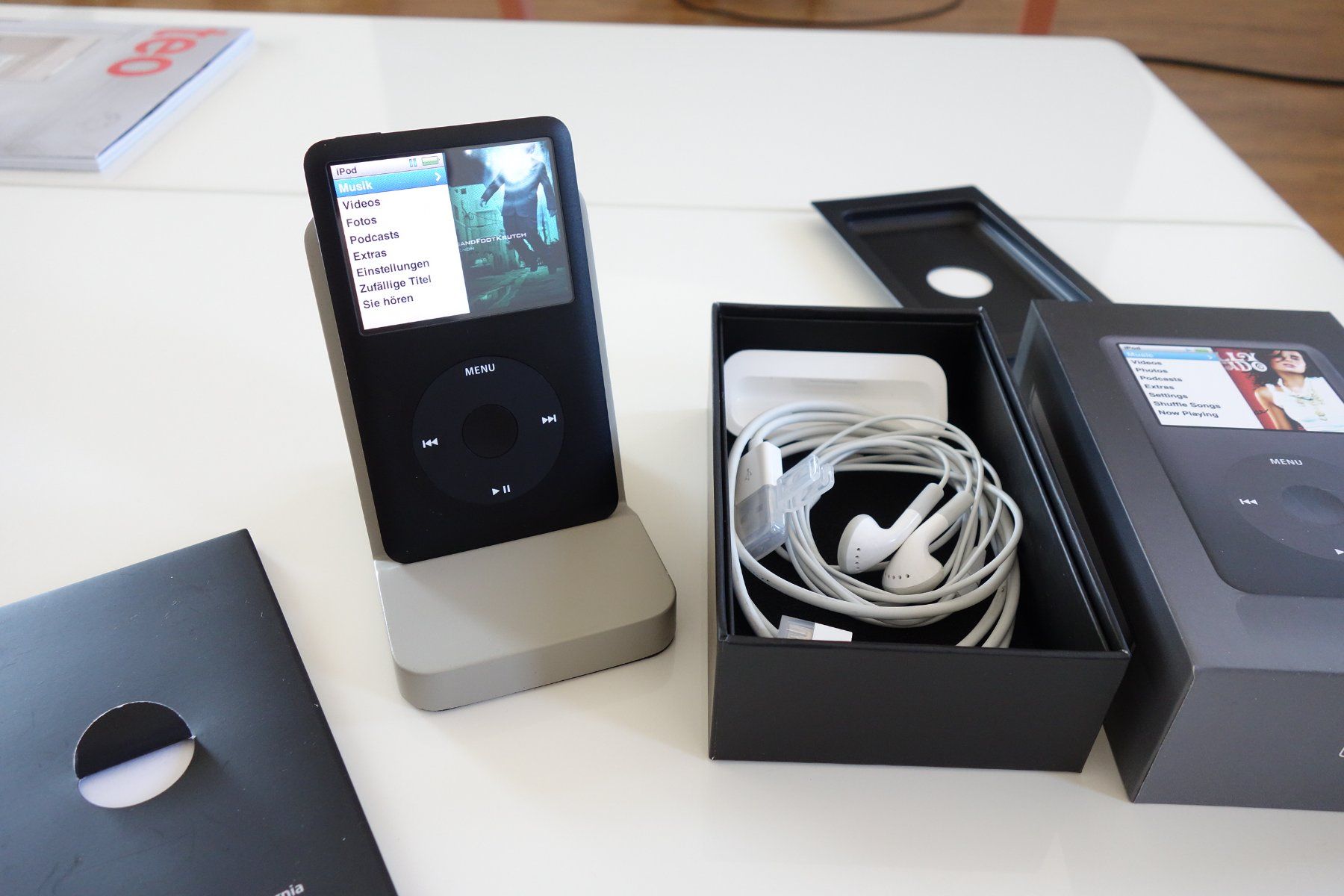 Apple Lettore multimediale portatile: Apple iPod classic 80GB 6. Generation – Usato da St. Gallen venduto da 8201