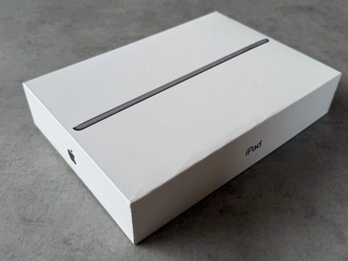 Apple Tablettes PC: Apple Ipad 8th Generation unbenutzt im Karton – Neuf (Voir description) à Bubikon par Mtr1608 2