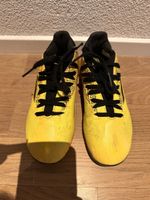 Fussballschuhe 33