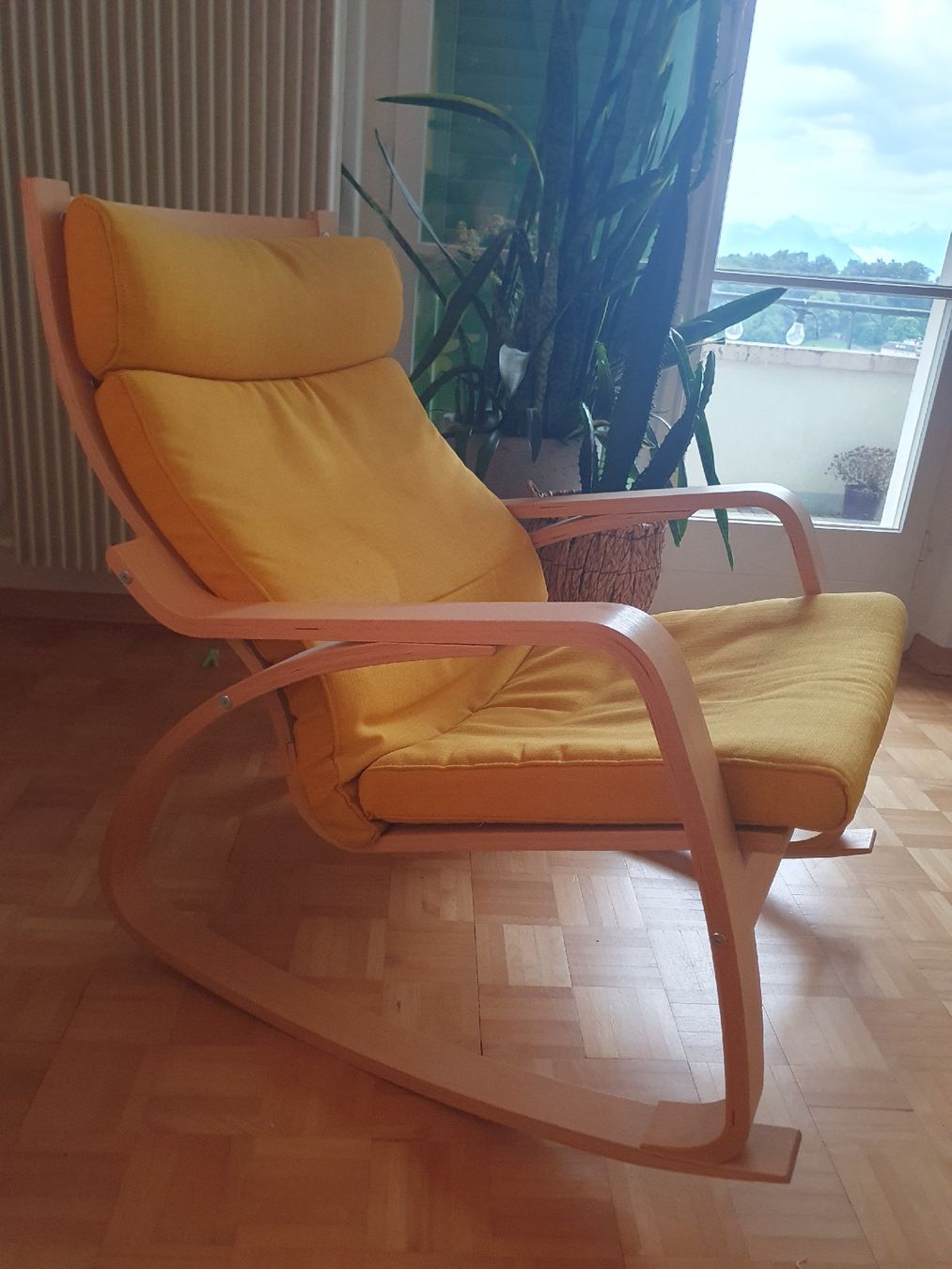Ikea Poltrone: Schaukelstuhl POÄNG von Ikea – Usato da Luzern venduto da Corueegsegger 1