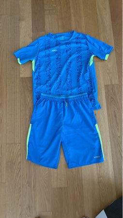 KIPSTA Fussball Set Grösse 161/172, blauer Jersey Shor