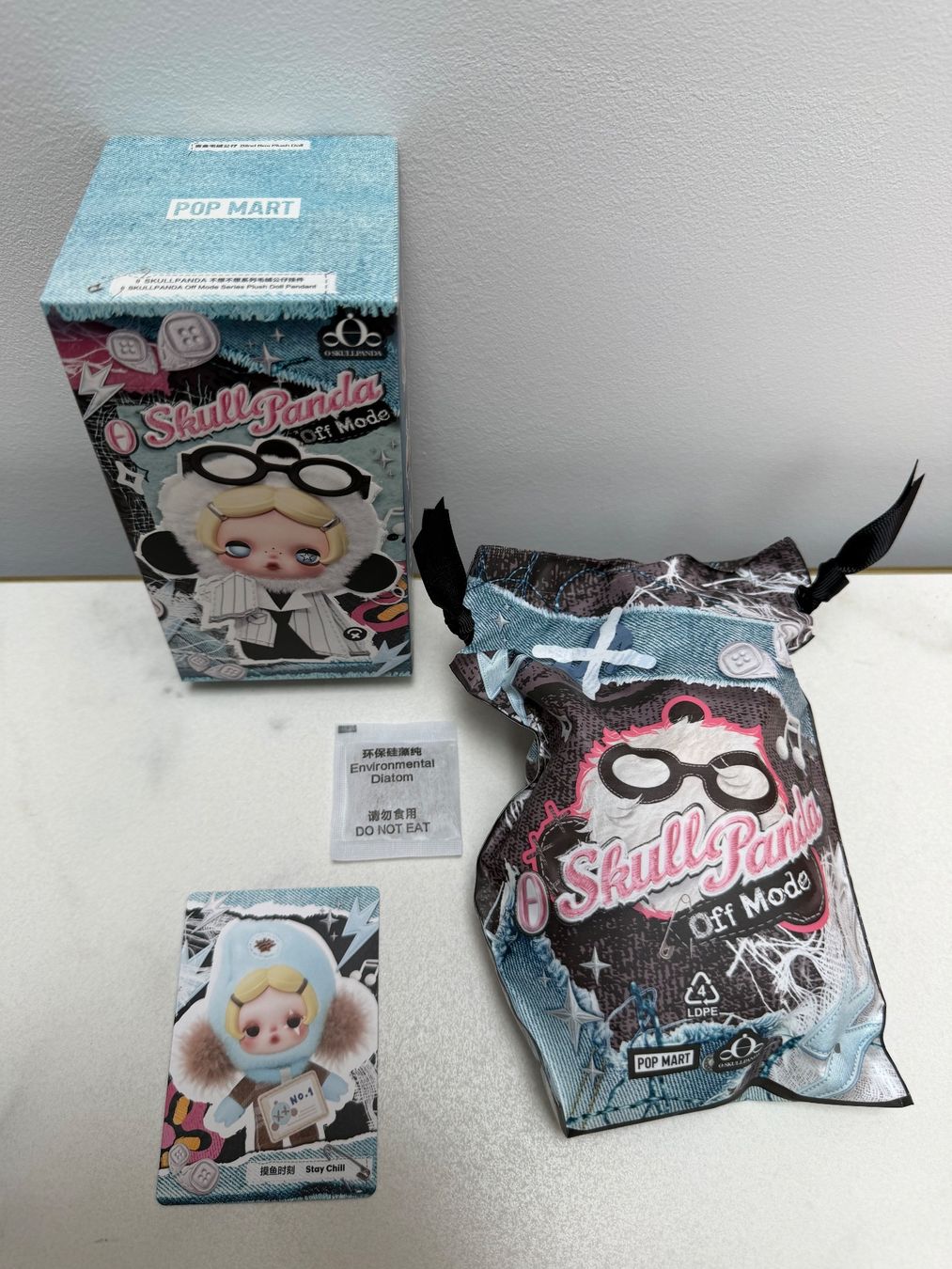 Pop Mart Spielzeuge: Skullpanda STAY CHILL – Neu und originalverpackt aus Morbio Inferiore von rox_96fj