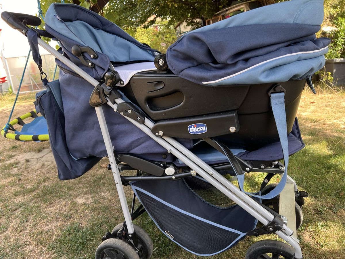 Chicco Carrozzine: Poussette Chicco Trio, bleu, bon état – Usato da Brügg BE venduto da jenny2007 5