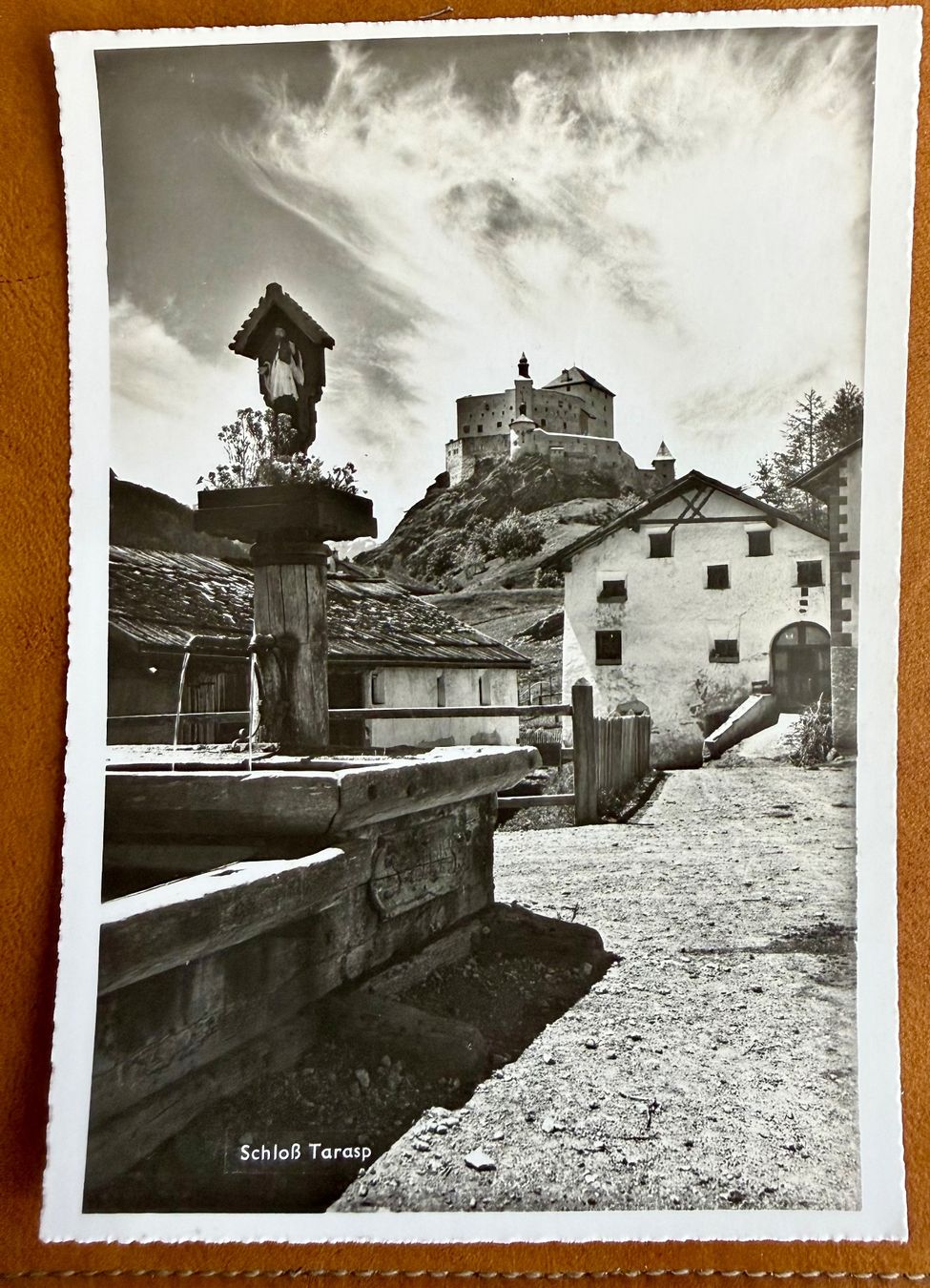 Cartoline postali: Tarasp - Schloss 1950 – Usato da Lutry venduto da Ediego