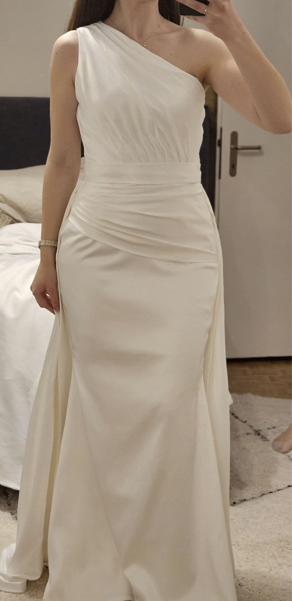 Kleider: Brautkleid Einrock mit Schleppe Neu – Neu (gemäss Beschreibung) aus Dübendorf von nela123 1