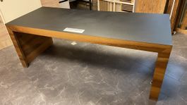 Wunderschöner Bürotisch aus Nussbaum