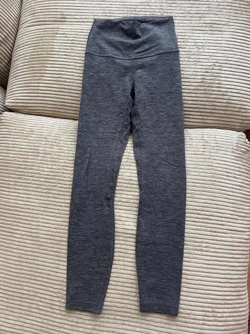 Lululemon Leggings: Lululemon Yoga pants – D'occasion à Fribourg par Monalisa_13 2