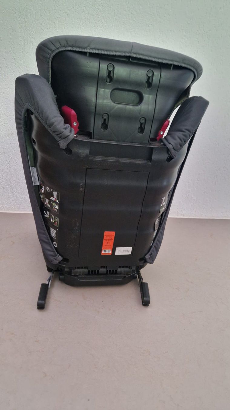 Britax Römer Seggiolini per auto: Britax Römer Kindersitz KIDFIX SL – Usato da Killwangen venduto da FamilieRudaz 1