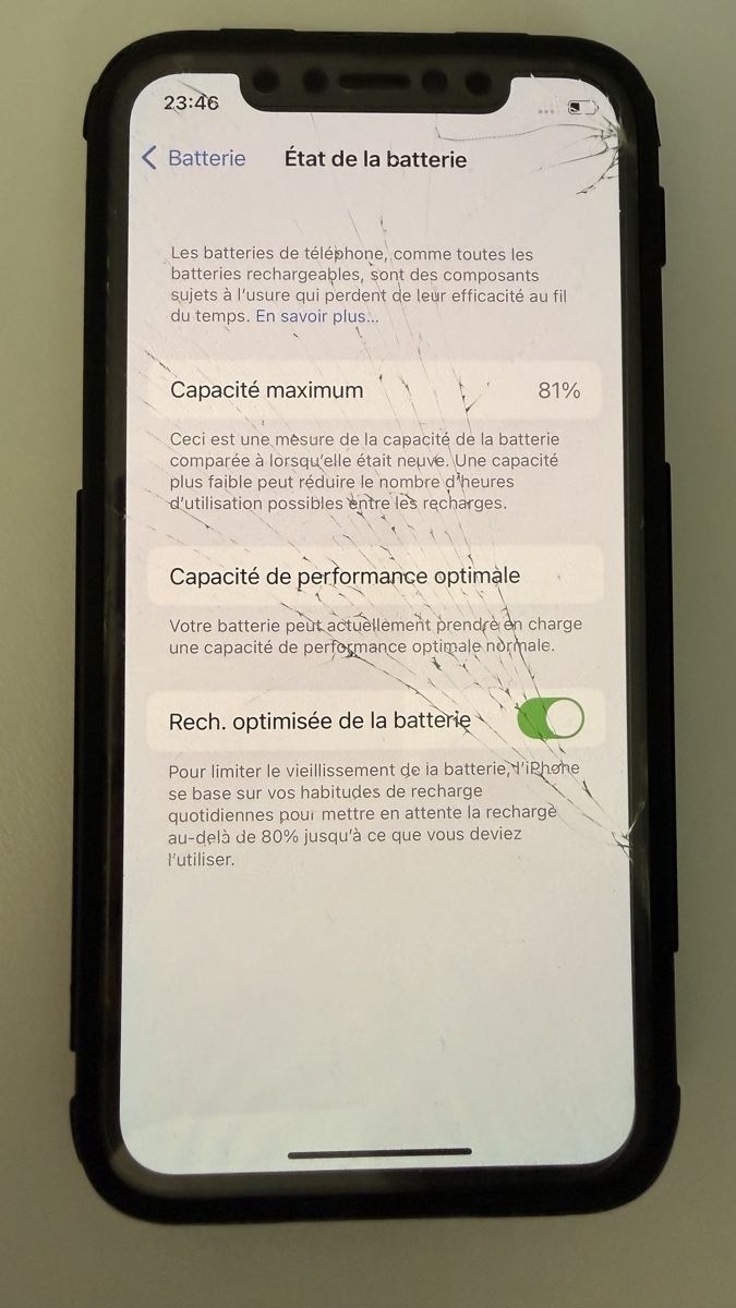 Apple Portables: iPhone XS 256GB Space Grey - Display gesprungen  – D'occasion à Lausanne par phi_7pnb 5