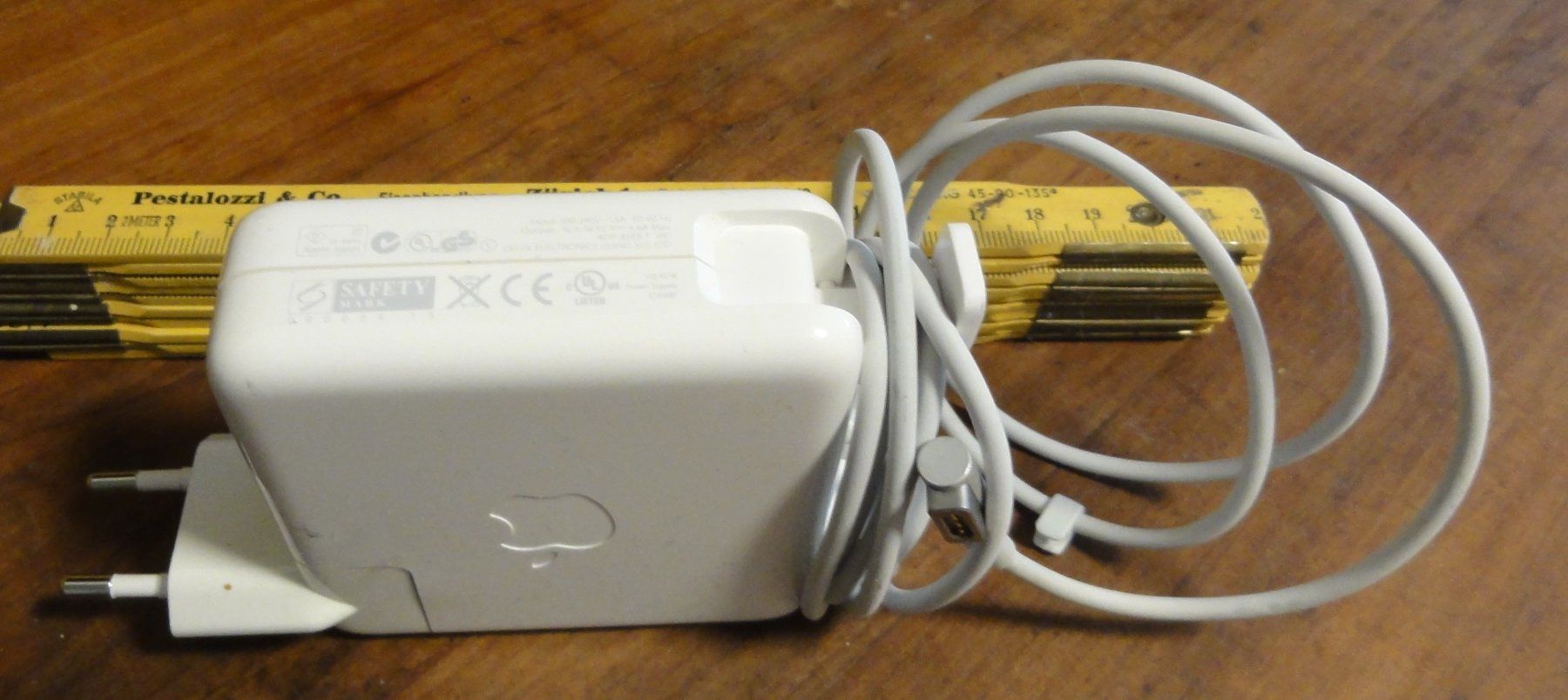 Apple Unità & Adattatore: Original Apple 85W MagSafe Power Adapter – Usato da Wohlen AG venduto da Flusslauf 1
